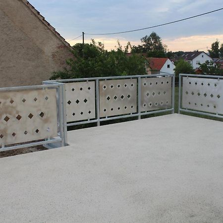 Helmers Gaestehaus Gempfing Bagian luar foto