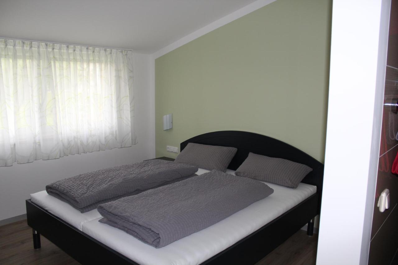 Helmers Gaestehaus Gempfing Bagian luar foto